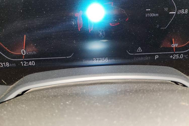 Used BMW X5 2022 Restyled xDrive 40Li M Sport Package Odometer Close Up