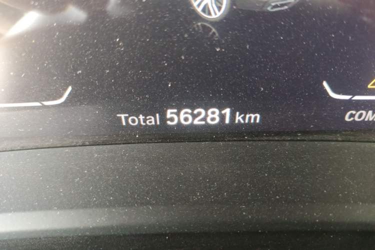Used BMW X5 2022 xDrive 30Li M Sport Package Odometer Close Up