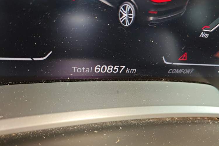 Used BMW X5 2022 Restyled xDrive 40Li M Sport Package Odometer Close Up