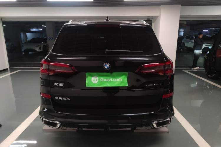 Used BMW X5 2022 Restyled xDrive 40Li Luxury Edition M Sport Package Rear