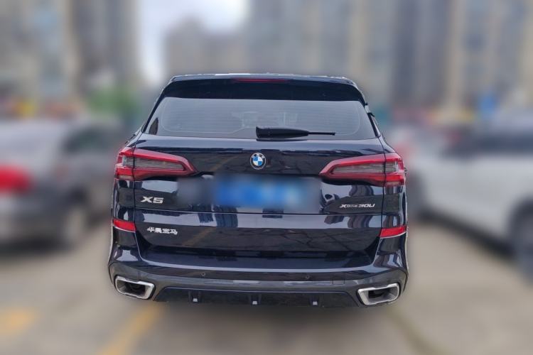 Used BMW X5 2022 Restyled xDrive 30Li Luxury Version M Sport Package Rear