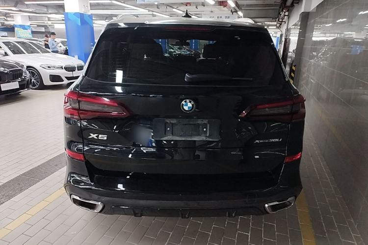 Used BMW X5 2022 Restyled xDrive 30Li Luxury Version M Sport Package Rear