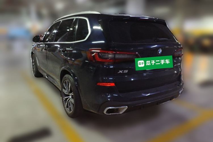 Used BMW X5 2022 xDrive 30Li Luxury M Sport Package Rear Left 45 Deg