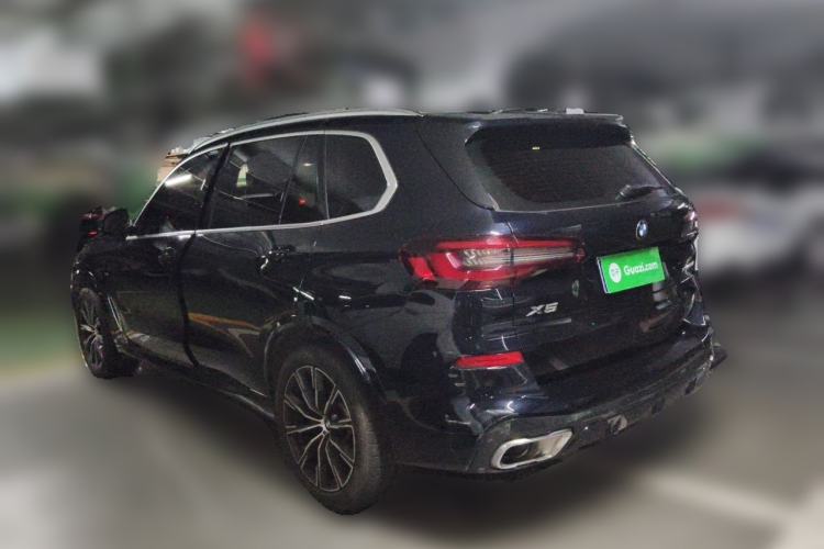 Used BMW X5 2022 xDrive 30Li M Sport Package Rear Left 45 Deg
