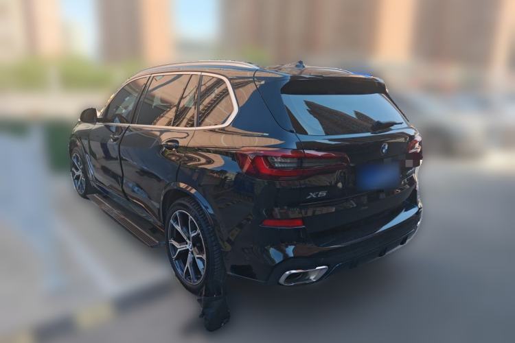 Used BMW X5 2022 xDrive 40Li M Sport Package Rear Left 45 Deg