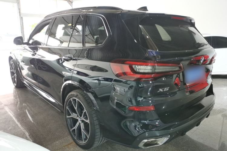 Used BMW X5 2022 Restyled xDrive 40Li M Sport Package Rear Left 45 Deg