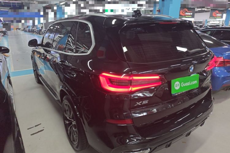 Used BMW X5 2022 Restyled xDrive 30Li Luxury Version M Sport Package Rear Left 45 Deg