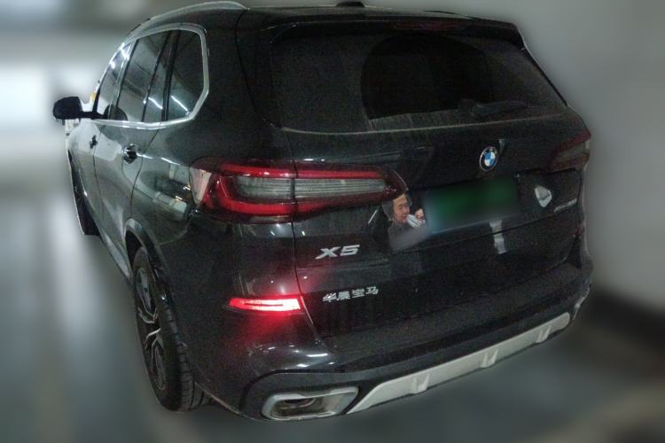 Used BMW X5 2022 Restyled xDrive 30Li M Sport Package Rear Left 45 Deg