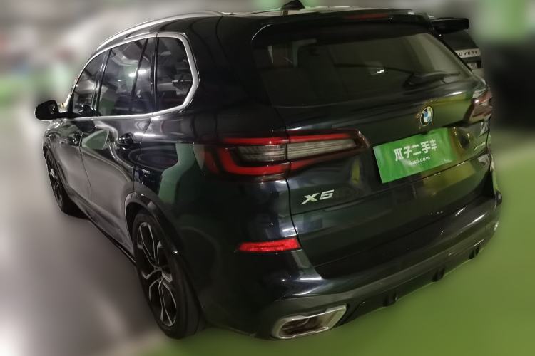 Used BMW X5 2022 xDrive 40Li Luxury Edition M Sport Package Rear Left 45 Deg
