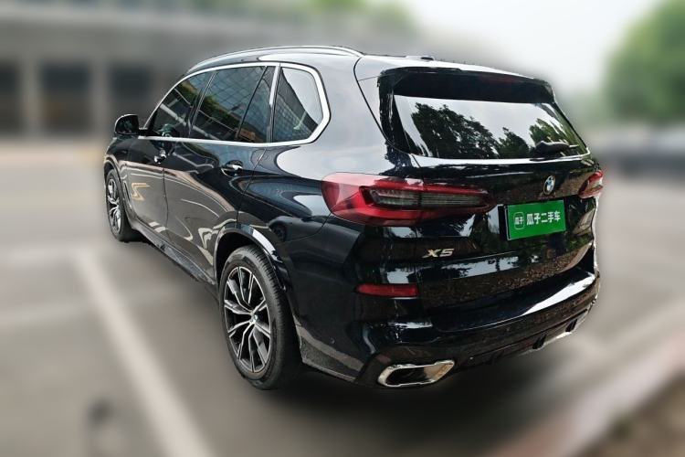 Used BMW X5 2022 Restyled xDrive 30Li Luxury Version M Sport Package Rear Left 45 Deg