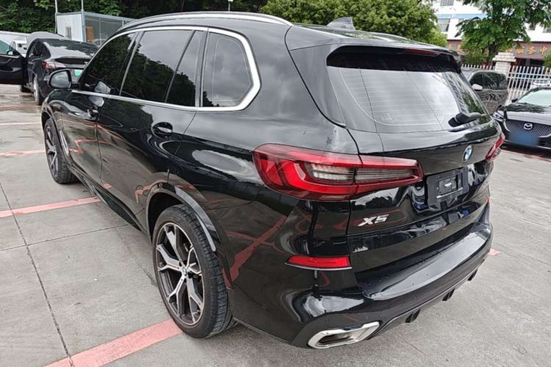 Used BMW X5 2022 xDrive 40Li M Sport Package Rear Left 45 Deg