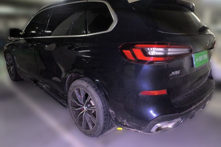 Used BMW X5 2022 xDrive 30Li M Sport Package Rear Left 45 Deg