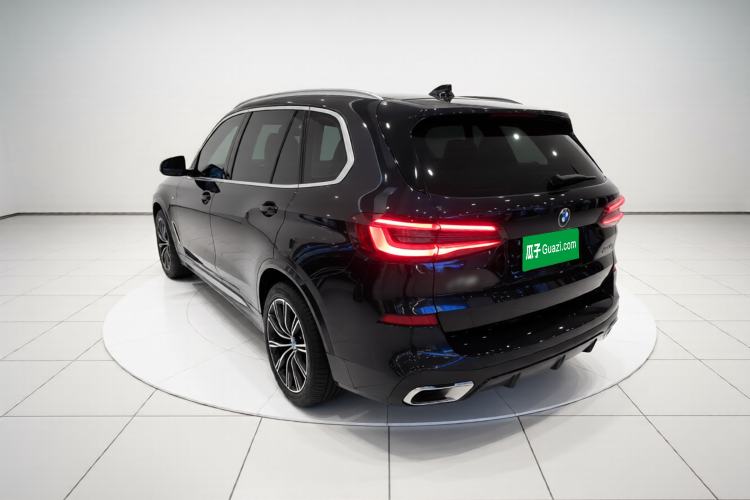 Used BMW X5 2022 Restyled xDrive 30Li Luxury Version M Sport Package Rear Left 45 Deg