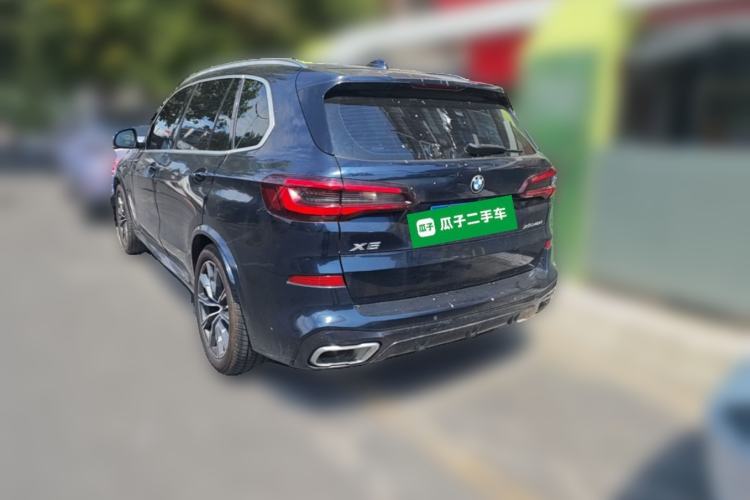 Used BMW X5 2022 xDrive 30Li Luxury M Sport Package Rear Left 45 Deg