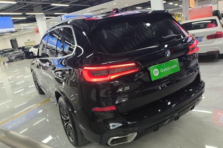 Used BMW X5 2022 Restyled xDrive 30Li Luxury Version M Sport Package Rear Left 45 Deg