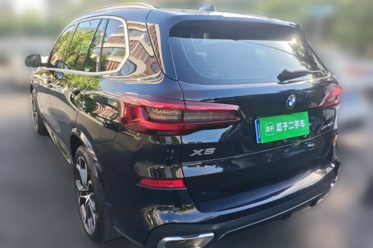 Used BMW X5 2022 xDrive 40Li Luxury Edition M Sport Package Rear Left 45 Deg