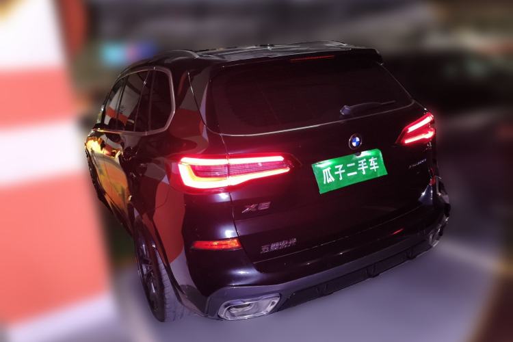 Used BMW X5 2022 xDrive 30Li Luxury M Sport Package Rear Left 45 Deg