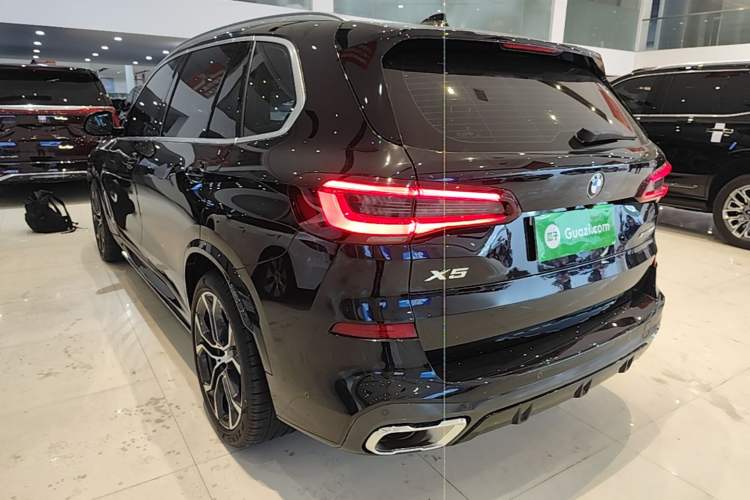 Used BMW X5 2022 Restyled xDrive 40Li Luxury Edition M Sport Package Rear Left 45 Deg