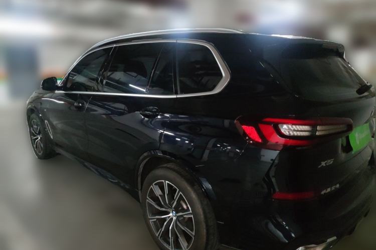 Used BMW X5 2022 Restyled xDrive 30Li Luxury Version M Sport Package Rear Left 45 Deg