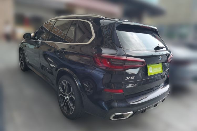 Used BMW X5 2022 xDrive 40Li Luxury Edition M Sport Package Rear Left 45 Deg