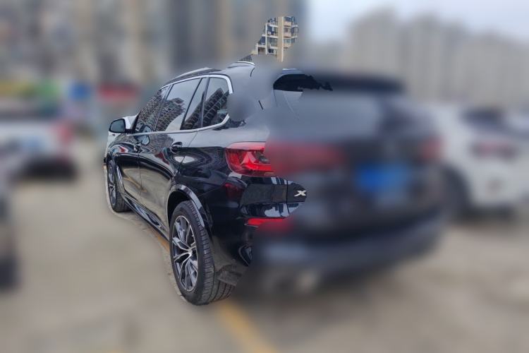 Used BMW X5 2022 Restyled xDrive 30Li Luxury Version M Sport Package Rear Left 45 Deg