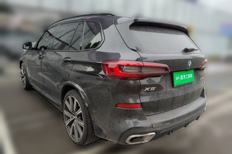 Used BMW X5 2022 xDrive 40Li Luxury Edition M Sport Package Rear Left 45 Deg