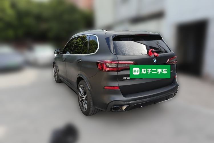 Used BMW X5 2022 xDrive 30Li Luxury M Sport Package Rear Left 45 Deg
