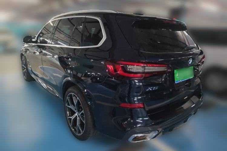 Used BMW X5 2022 xDrive 40Li M Sport Package Rear Left 45 Deg