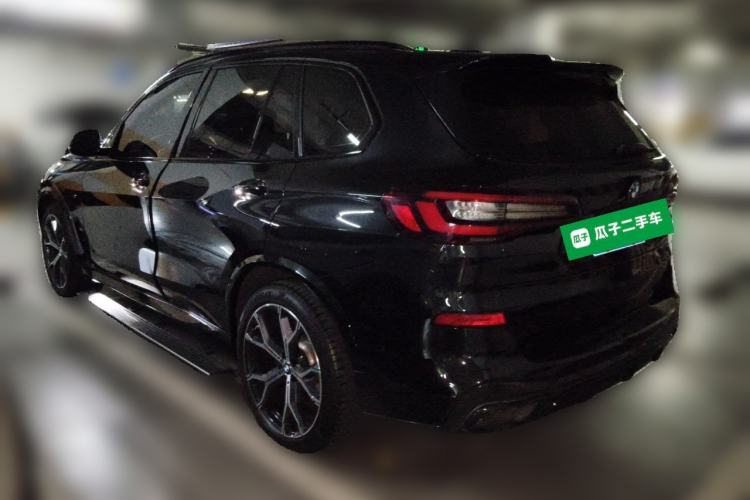 Used BMW X5 2022 xDrive40i Luxury Edition M Sport Package Rear Left 45 Deg