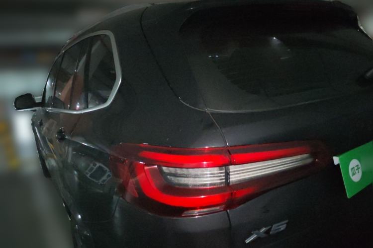 Used BMW X5 2022 Restyled xDrive 30Li Luxury Version M Sport Package Rear Left 45 Deg