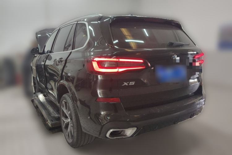 Used BMW X5 2022 Restyled xDrive 40Li M Sport Package Rear Left 45 Deg