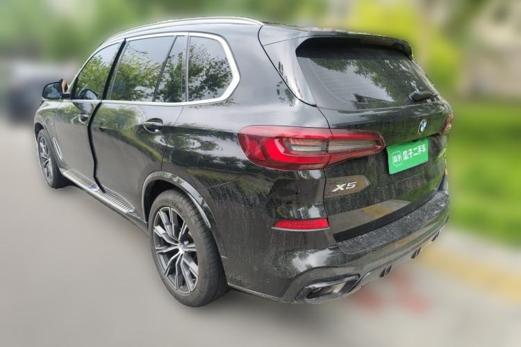 Used BMW X5 2022 xDrive 30Li M Sport Package Rear Left 45 Deg