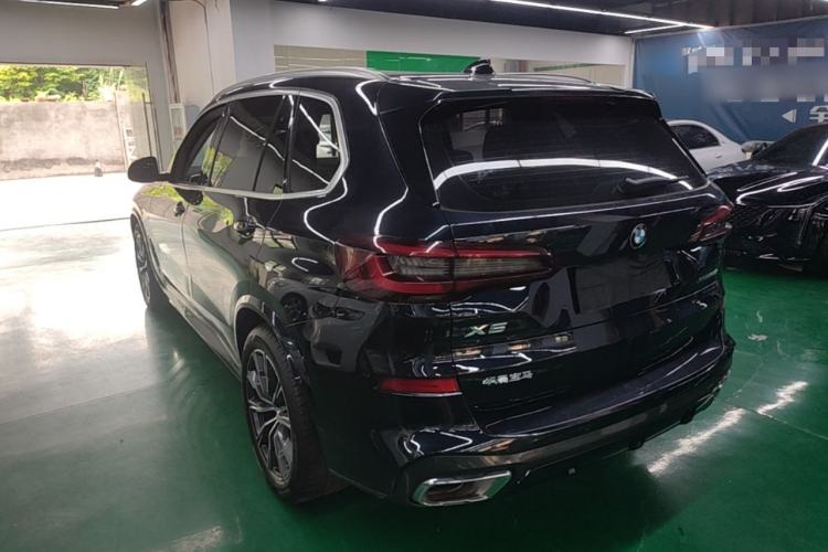 Used BMW X5 2022 Restyled xDrive 30Li Luxury Version M Sport Package Rear Left 45 Deg