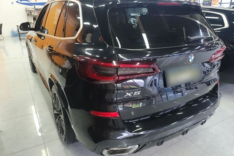 Used BMW X5 2022 Restyled xDrive 30Li M Sport Package Rear Left 45 Deg