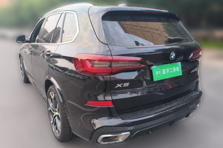 Used BMW X5 2022 xDrive 40Li Luxury Edition M Sport Package Rear Left 45 Deg