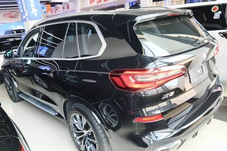 Used BMW X5 2022 xDrive 30Li M Sport Package Rear Left 45 Deg