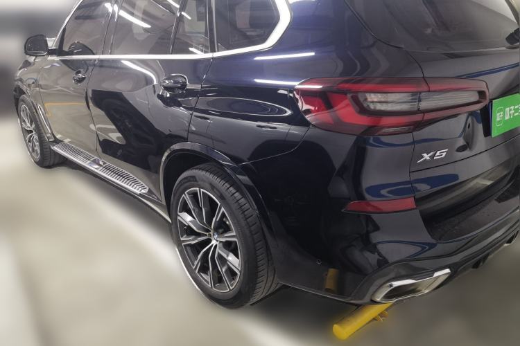 Used BMW X5 2022 xDrive 30Li M Sport Package Rear Left 45 Deg