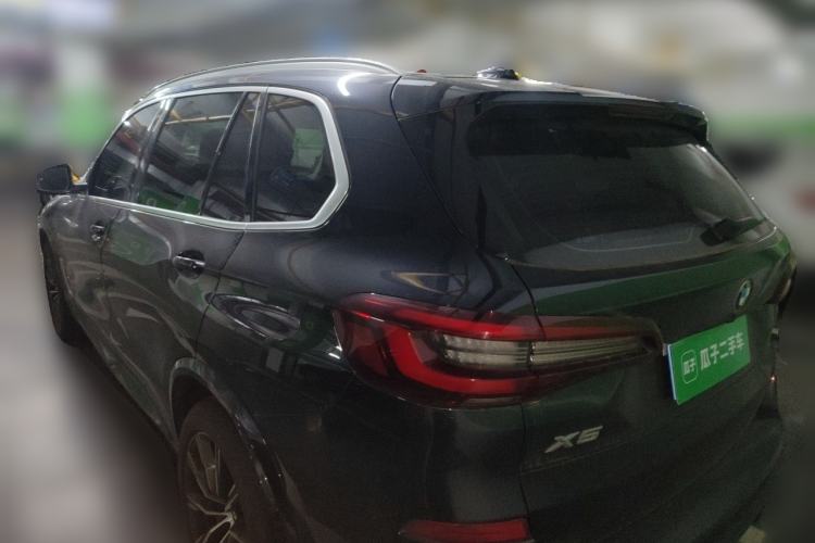 Used BMW X5 2022 Restyled xDrive 30Li Luxury Version M Sport Package Rear Left 45 Deg