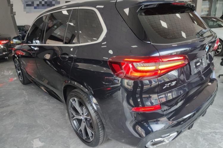Used BMW X5 2022 Restyled xDrive 40Li M Sport Package Rear Left 45 Deg