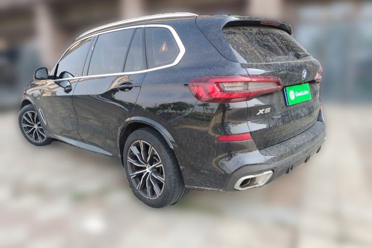 Used BMW X5 2022 xDrive 30Li M Sport Package Rear Left 45 Deg