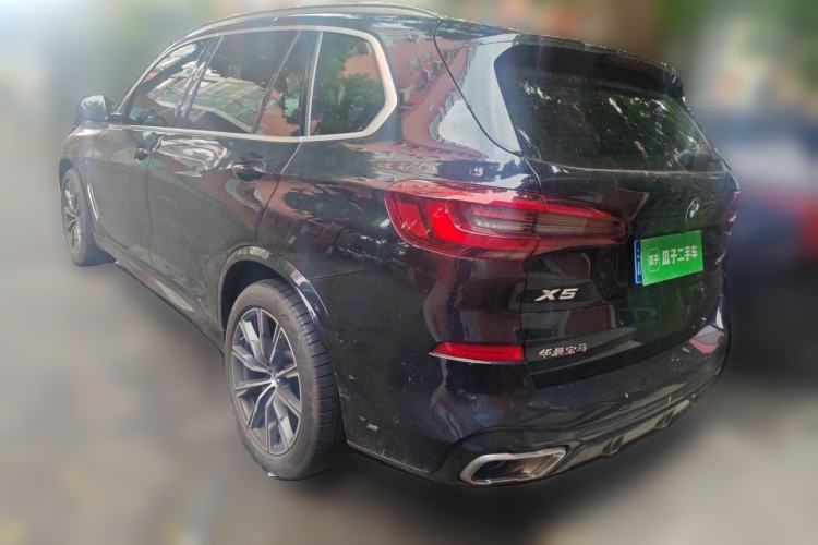 Used BMW X5 2022 Restyled xDrive 30Li Luxury Version M Sport Package Rear Left 45 Deg