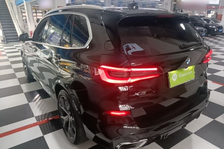 Used BMW X5 2022 Restyled xDrive 40Li M Sport Package Rear Left 45 Deg