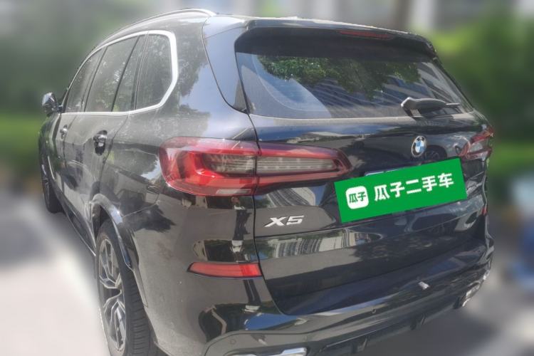 Used BMW X5 2022 xDrive 30Li Luxury M Sport Package Rear Left 45 Deg