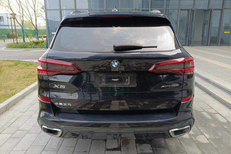 Used BMW X5 2022 Restyled xDrive 30Li Luxury Version M Sport Package Rear
