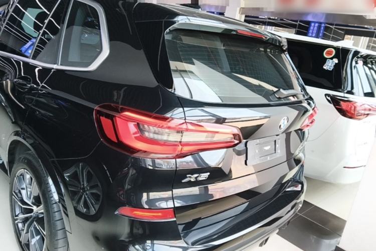 Used BMW X5 2022 xDrive 30Li M Sport Package Rear