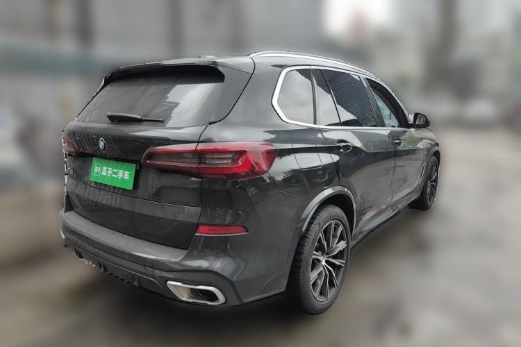 Used BMW X5 2022 Restyled xDrive 30Li Luxury Version M Sport Package Rear Right 45 Deg