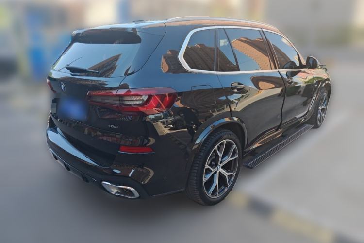 Used BMW X5 2022 xDrive 40Li M Sport Package Rear Right 45 Deg