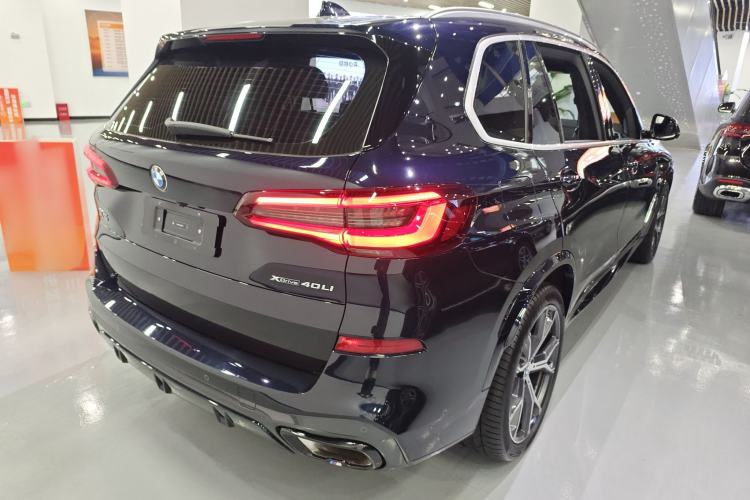 Used BMW X5 2022 Restyled xDrive 40Li M Sport Package Rear Right 45 Deg