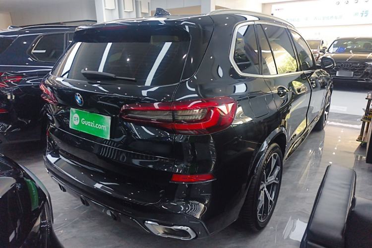 Used BMW X5 2022 Restyled xDrive 40Li M Sport Package Rear Right 45 Deg
