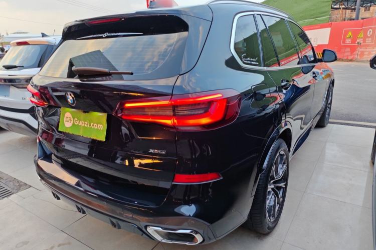 Used BMW X5 2022 Restyled xDrive 30Li Luxury Version M Sport Package Rear Right 45 Deg